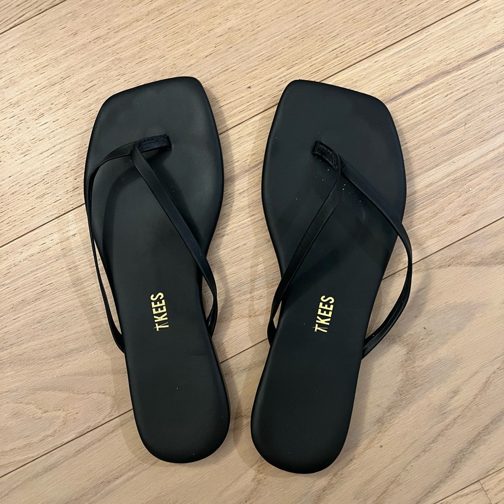 SOLD Tkees Square Toe Flip Flops